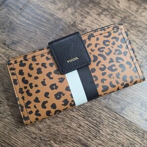 FOSSIL Logan Bifold Clutch Wallet Women OS Brown Leopard Print Racing Stripe
